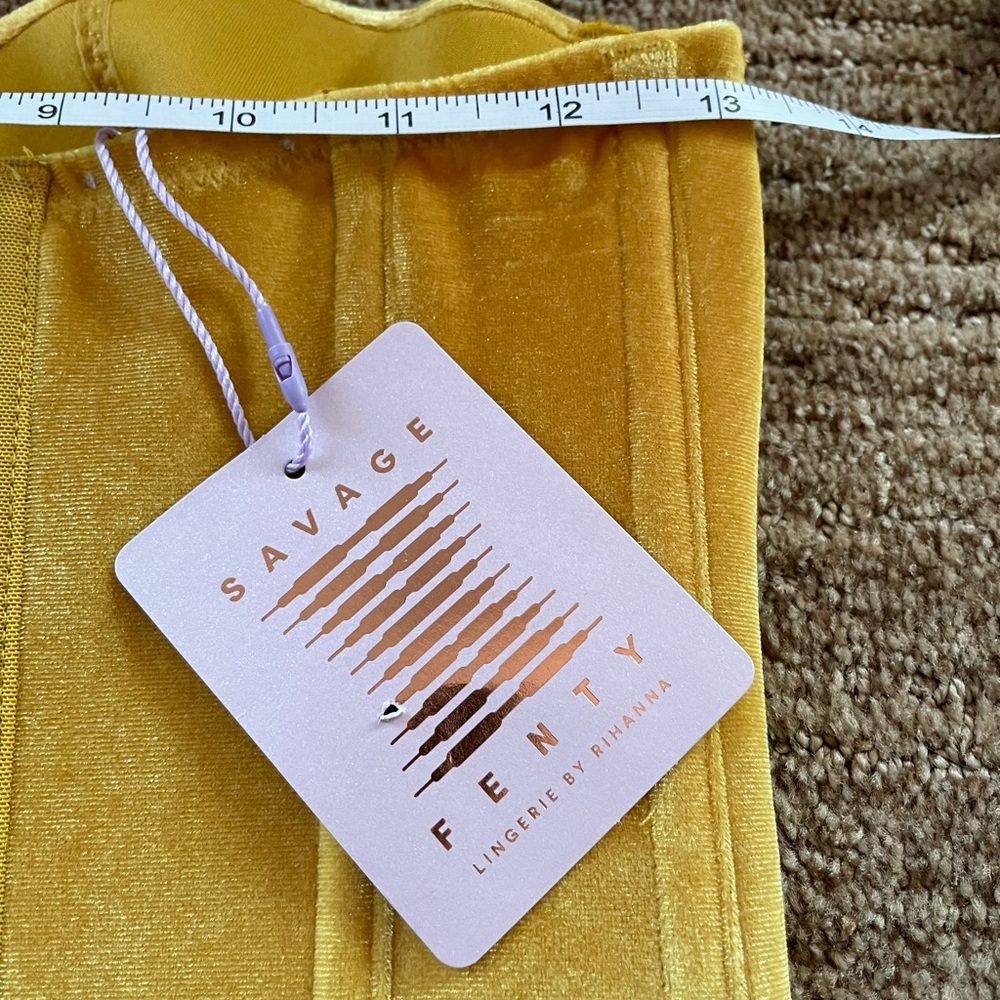 Savage x Fenty Velvet Vixen Corset in Honeycomb - S - Picture 6 of 8